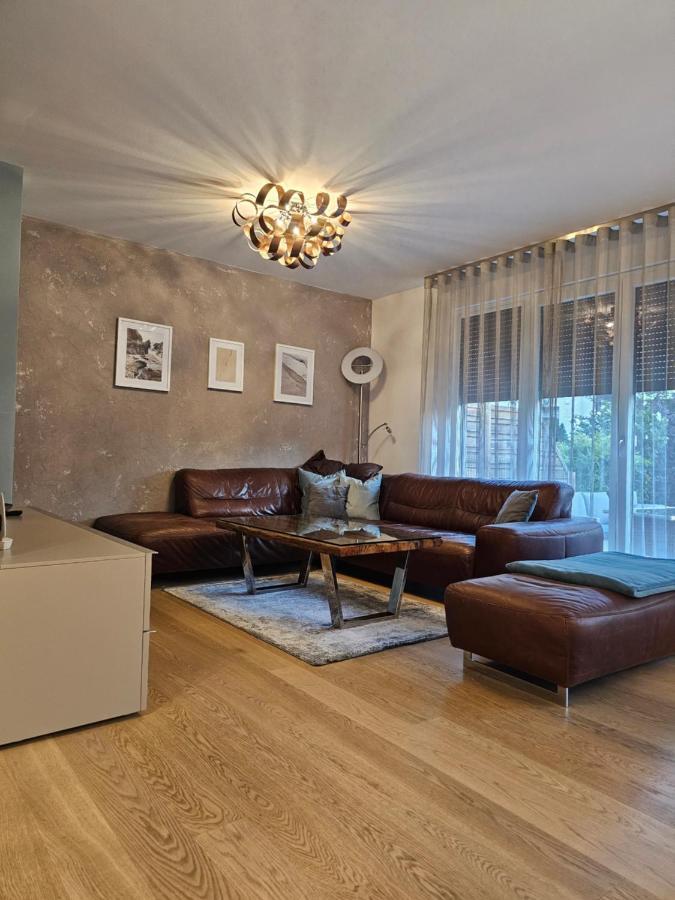 Cosy & Elegant Cityhouse With Garden Viena Exterior foto